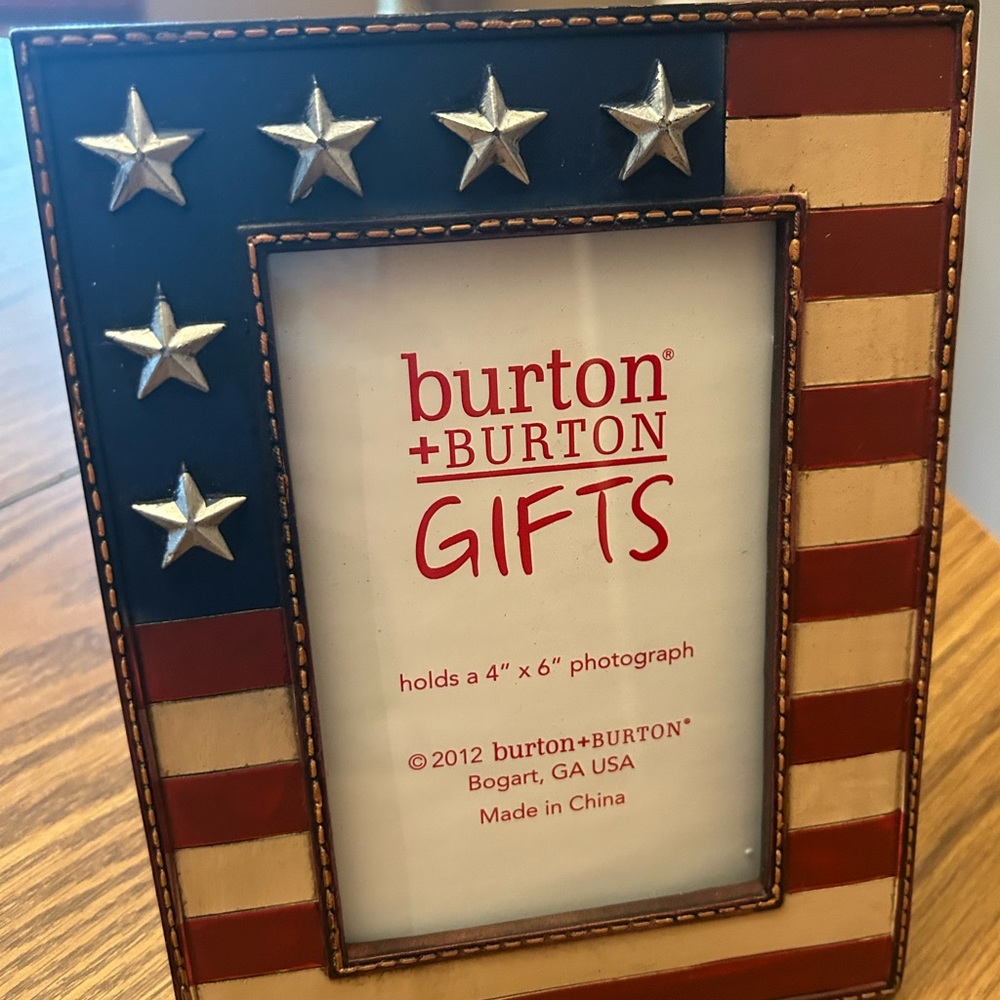 Picture frame
patriotic americana photo
stars & stripes
burton & burton - Picture 2 of 8